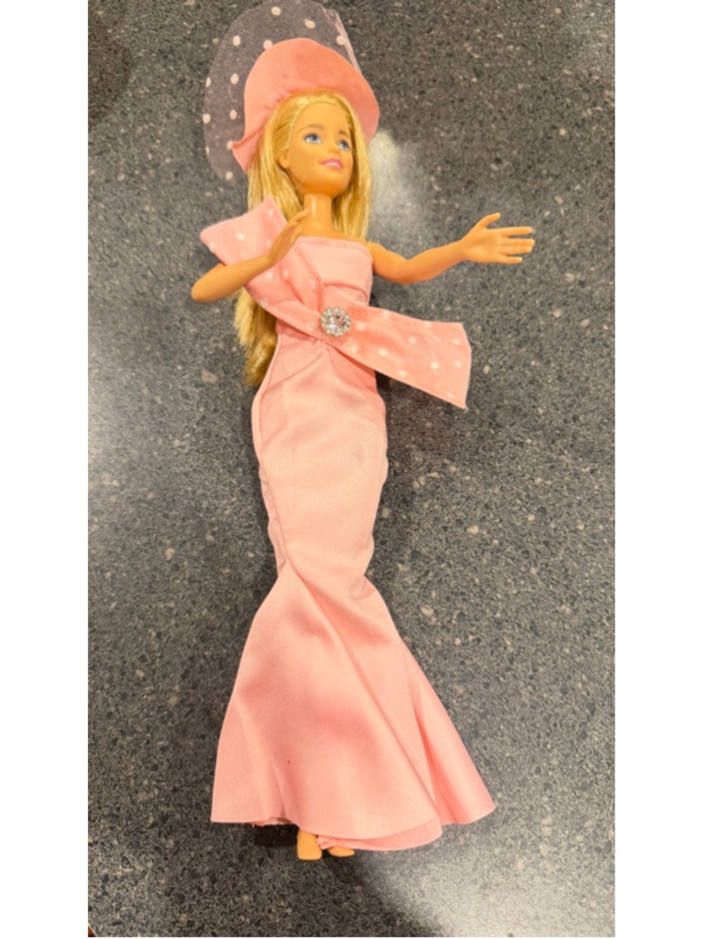 Barbie Glam Fishtail Gown doll - Picture 2 of 8